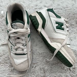 New Balance 550 Men’s size 4 ( Women’s size 5.5)